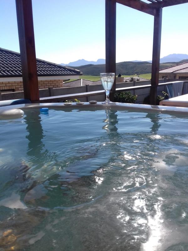 3 Bedroom Property for Sale in Reebok Western Cape